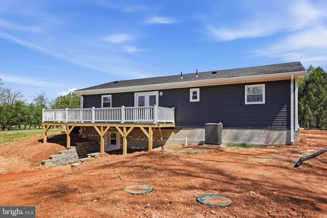 22064 YELLOWBOTTOM, Lignum, VA 22726