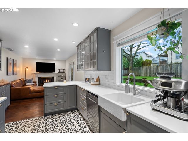 1924 Nw 31ST Way, Camas, WA 98607