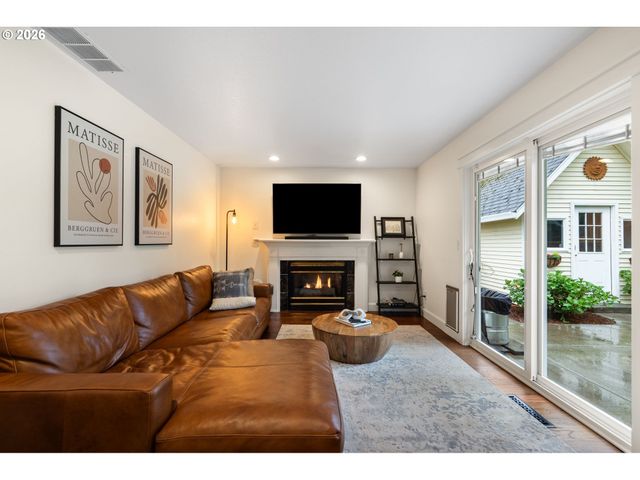 1924 Nw 31ST Way, Camas, WA 98607