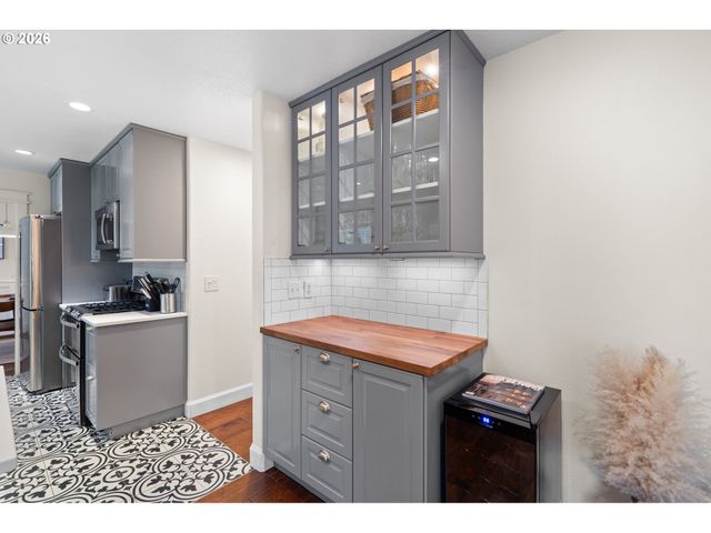 1924 Nw 31ST Way, Camas, WA 98607