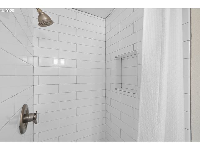 1924 Nw 31ST Way, Camas, WA 98607