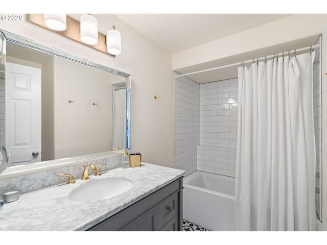 1924 Nw 31ST Way, Camas, WA 98607