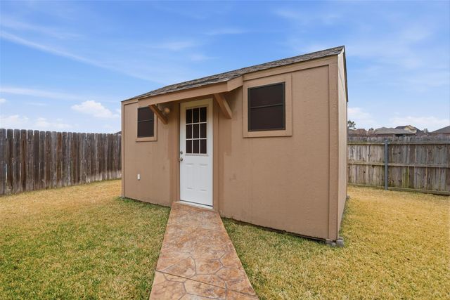 913 Raenae Drive, Burleson, TX 76028