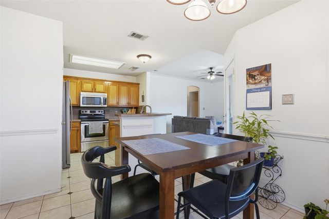 913 Raenae Drive, Burleson, TX 76028