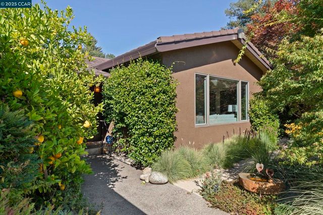 275 Gil Blas Rd, Danville, CA 94526