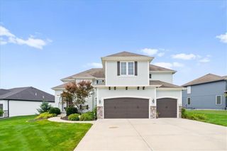 933 Bridgeshire Drive, Raymore, MO 64083