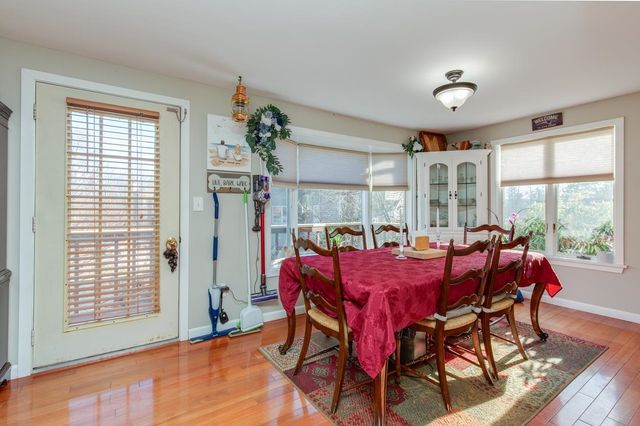 15 Newells Meadow Lane, Derry, NH 03038