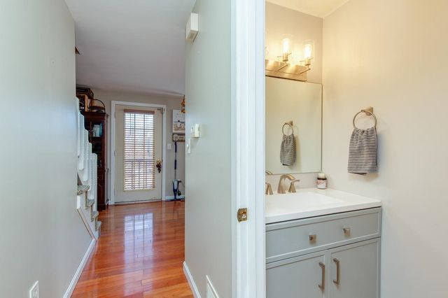 15 Newells Meadow Lane, Derry, NH 03038