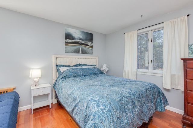 15 Newells Meadow Lane, Derry, NH 03038