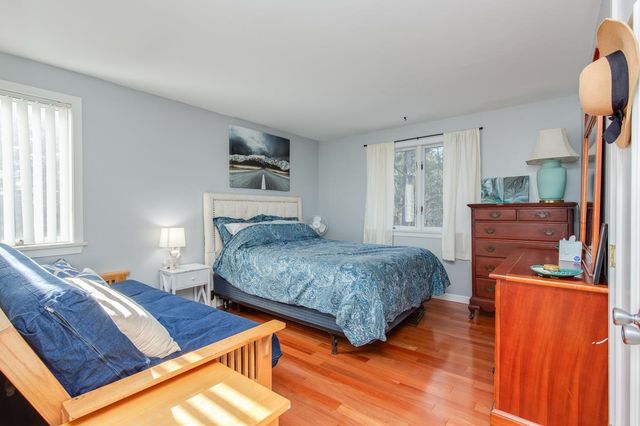 15 Newells Meadow Lane, Derry, NH 03038