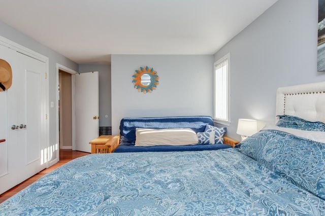 15 Newells Meadow Lane, Derry, NH 03038