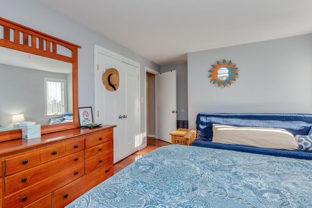 15 Newells Meadow Lane, Derry, NH 03038