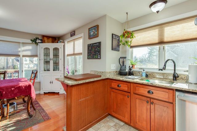 15 Newells Meadow Lane, Derry, NH 03038