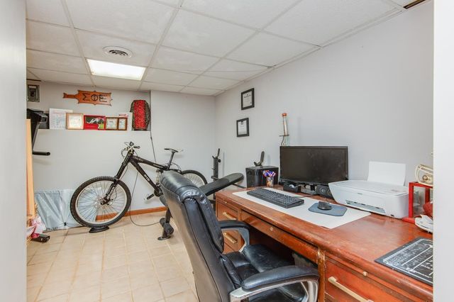 15 Newells Meadow Lane, Derry, NH 03038