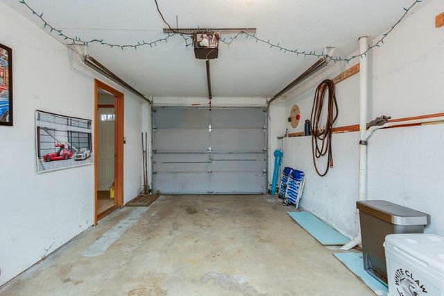 15 Newells Meadow Lane, Derry, NH 03038