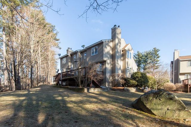 15 Newells Meadow Lane, Derry, NH 03038