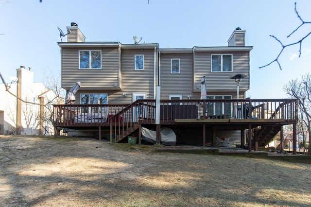 15 Newells Meadow Lane, Derry, NH 03038