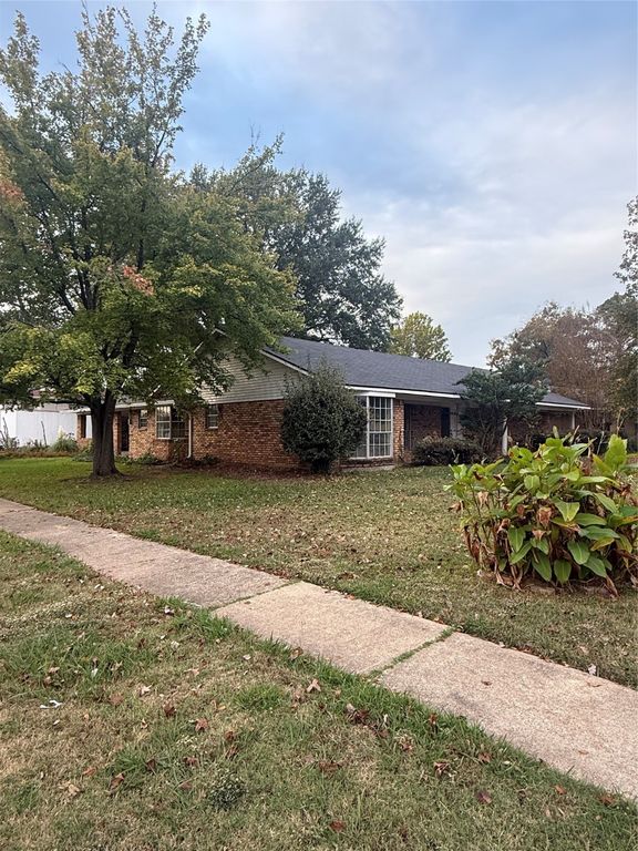 401 Plaza Circle, Bossier City, LA 71111