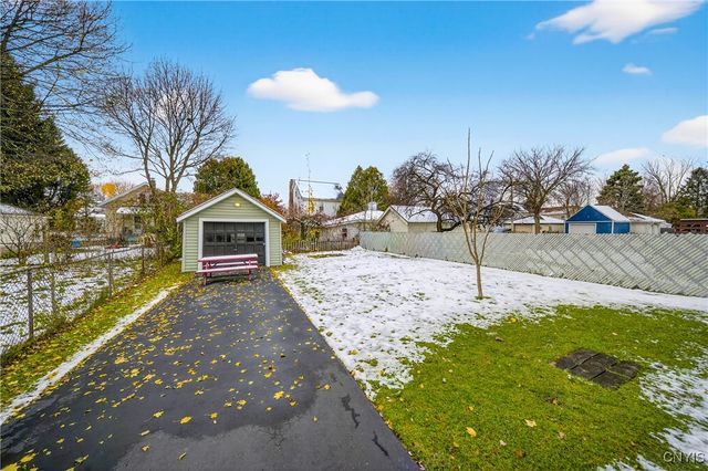 263 Wayland Road, Salina, NY 13208