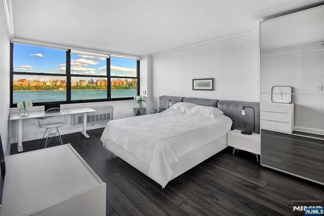 7004 Boulevard East 9M, Guttenberg, NJ 07093