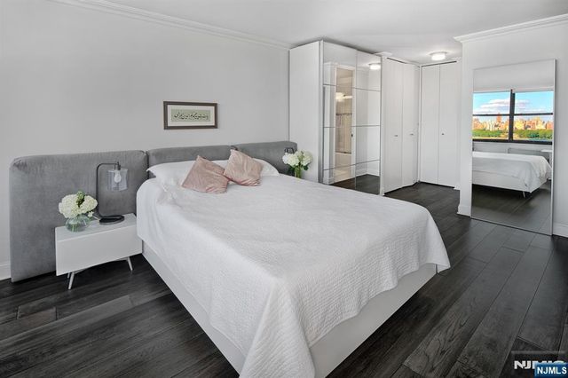 7004 Boulevard East 9M, Guttenberg, NJ 07093