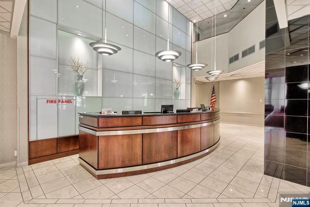 7004 Boulevard East 9M, Guttenberg, NJ 07093