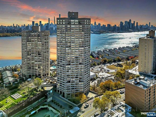 7004 Boulevard East 9M, Guttenberg, NJ 07093
