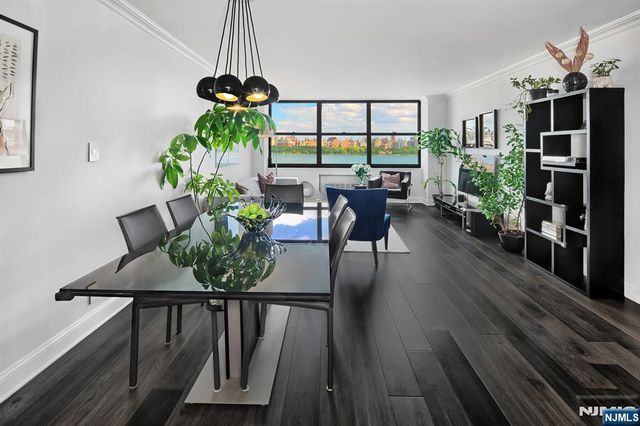 7004 Boulevard East 9M, Guttenberg, NJ 07093