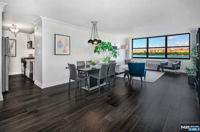 7004 Boulevard East 9M, Guttenberg, NJ 07093