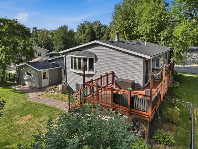 3721 Maywood Drive, Eau Claire, WI 54703