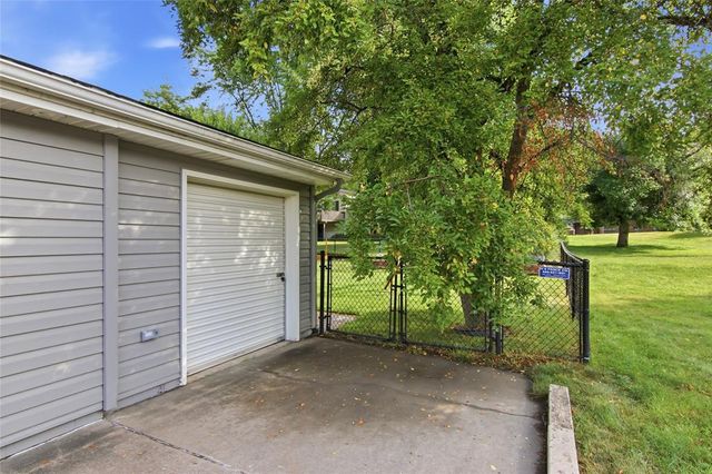 3721 Maywood Drive, Eau Claire, WI 54703