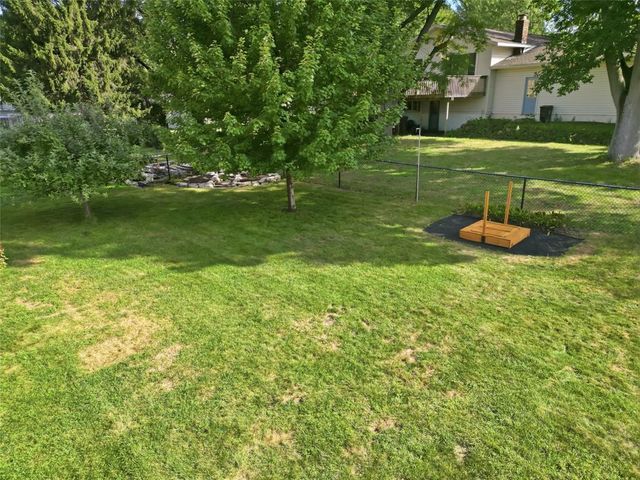 3721 Maywood Drive, Eau Claire, WI 54703