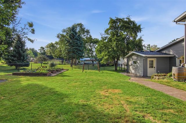 3721 Maywood Drive, Eau Claire, WI 54703