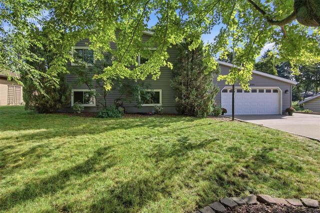 3721 Maywood Drive, Eau Claire, WI 54703