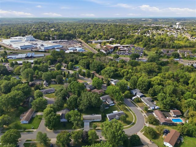 3721 Maywood Drive, Eau Claire, WI 54703