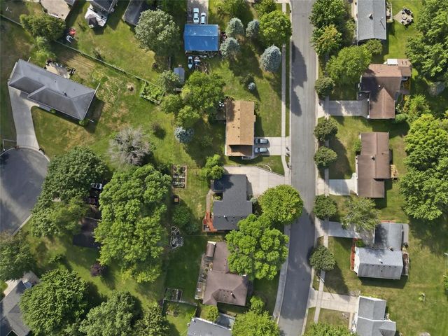 3721 Maywood Drive, Eau Claire, WI 54703