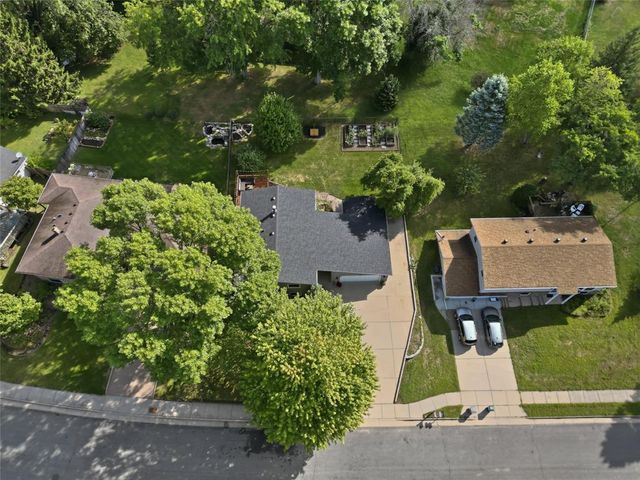 3721 Maywood Drive, Eau Claire, WI 54703