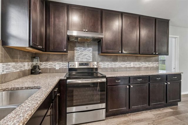2103 N Tucker Avenue, Shawnee, OK 74804