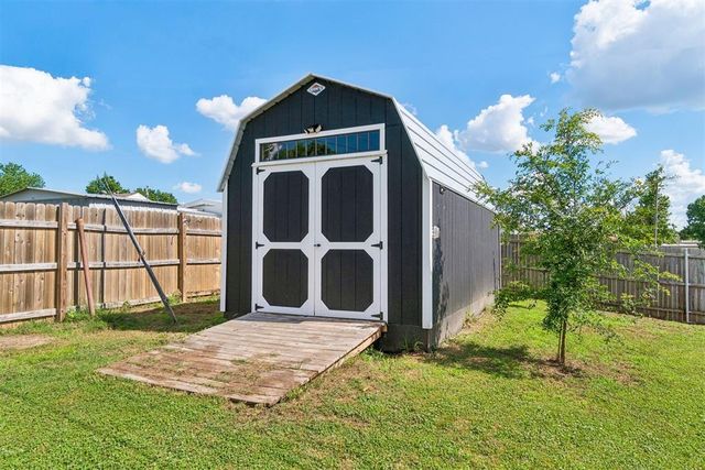 2103 N Tucker Avenue, Shawnee, OK 74804