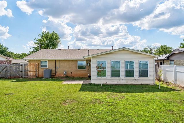 2103 N Tucker Avenue, Shawnee, OK 74804