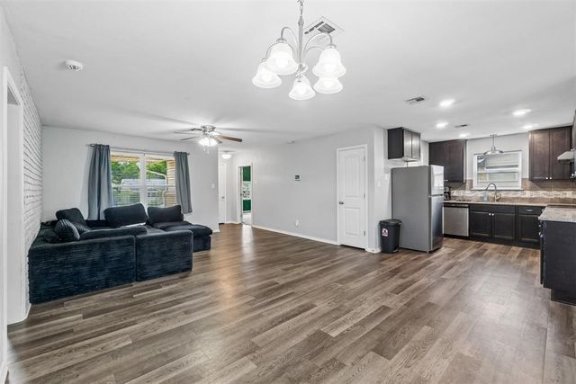 2103 N Tucker Avenue, Shawnee, OK 74804