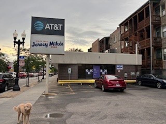 1724 W Lawrence Avenue, Chicago, IL 60640