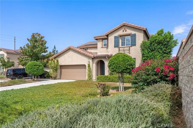 6826 Meander Way, Jurupa Valley, CA 91752