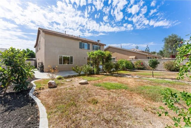 6826 Meander Way, Jurupa Valley, CA 91752
