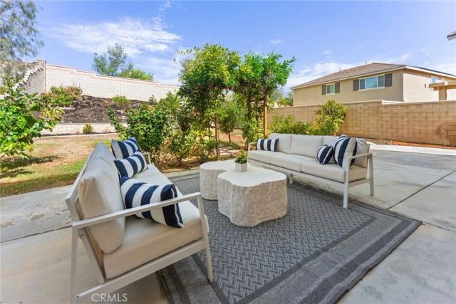 6826 Meander Way, Jurupa Valley, CA 91752