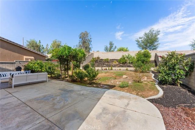 6826 Meander Way, Jurupa Valley, CA 91752