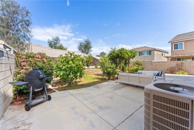 6826 Meander Way, Jurupa Valley, CA 91752