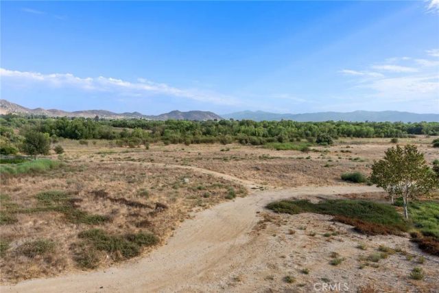 6826 Meander Way, Jurupa Valley, CA 91752