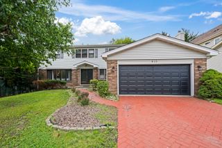 815 E Hintz Road, Arlington Heights, IL 60004