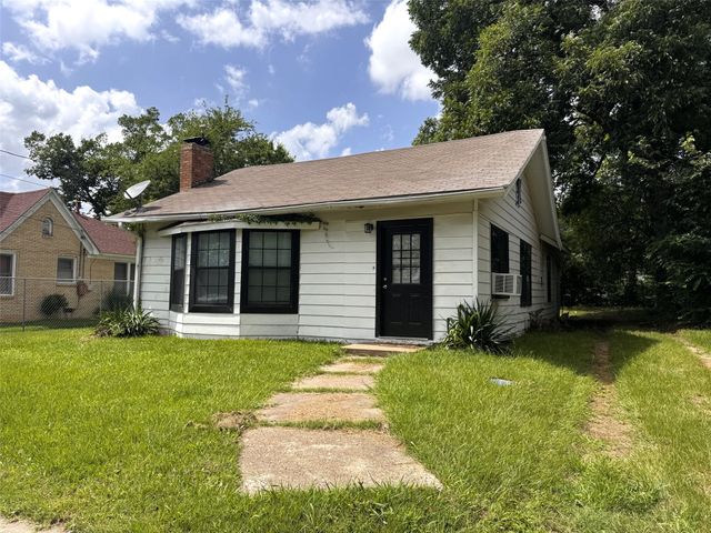 414 W 4th St., Mt Pleasant, TX 75455